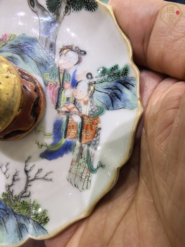 古玩陶瓷粉彩人物香插真品鑒賞圖