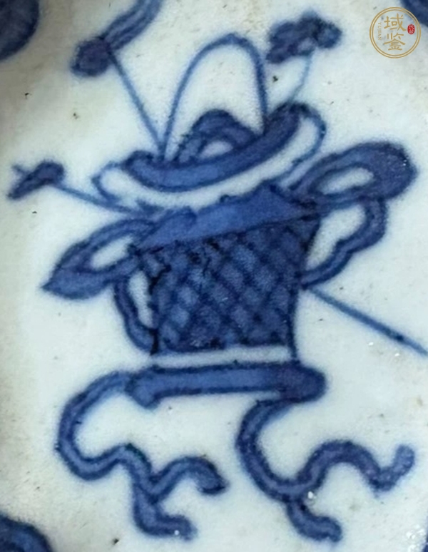 古玩陶瓷青花暗八仙紋海棠碟真品鑒賞圖