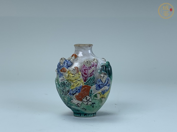 古玩陶瓷煙壺真品鑒賞圖