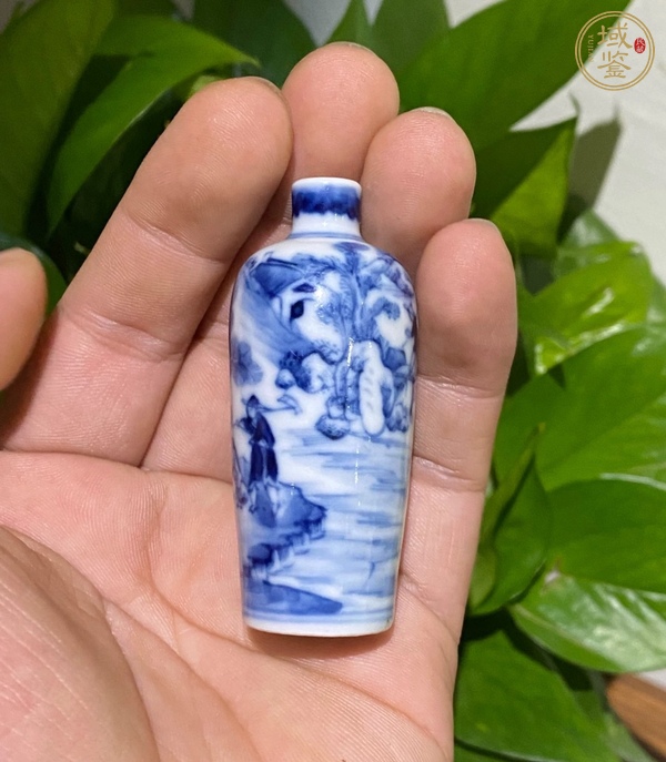 古玩陶瓷清晚期 青花人物紋鼻煙壺真品鑒賞圖