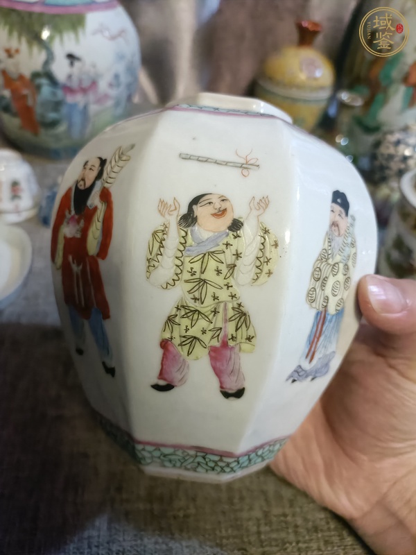 古玩陶瓷粉彩八仙人物八方罐真品鑒賞圖