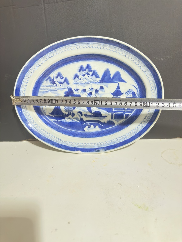 古玩陶瓷清中期。青花山水人物紋折腰盤拍賣，當前價格1200元