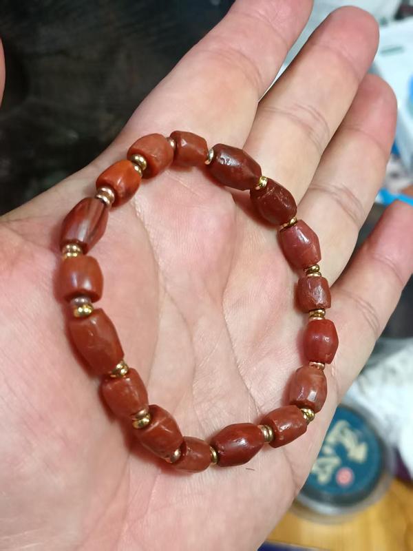 古玩玉器春秋戰(zhàn)國天然紅瑪瑙珠串拍賣，當(dāng)前價格1500元