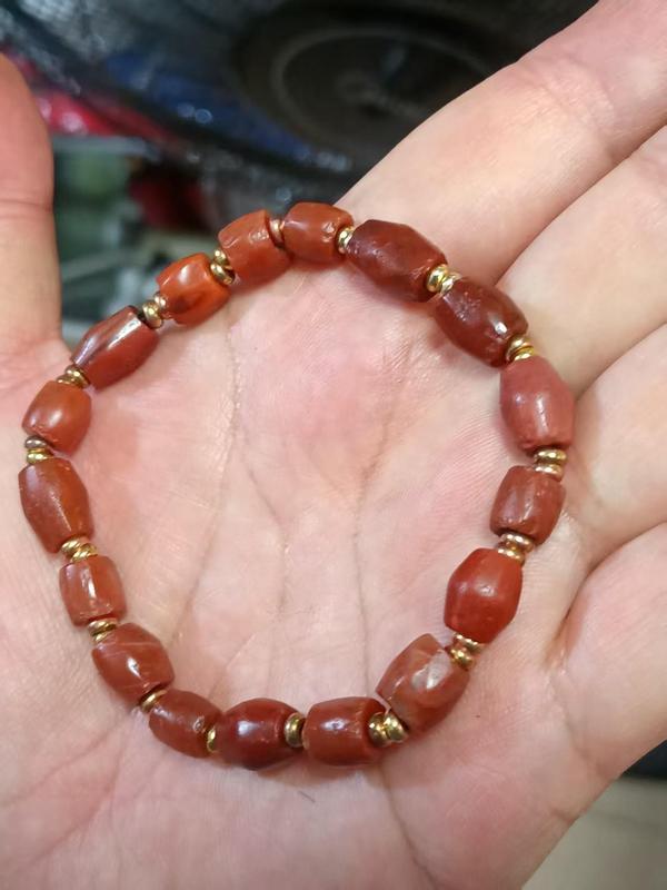 古玩玉器春秋戰(zhàn)國天然紅瑪瑙珠串拍賣，當(dāng)前價格1500元