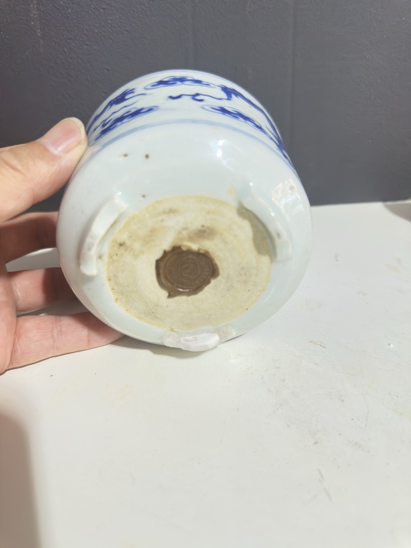 古玩陶瓷龍紋青花三足筒式香爐拍賣,當前價格1800元