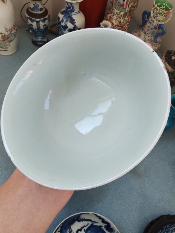 古玩陶瓷青花纏枝花卉紋碗真品鑒賞圖
