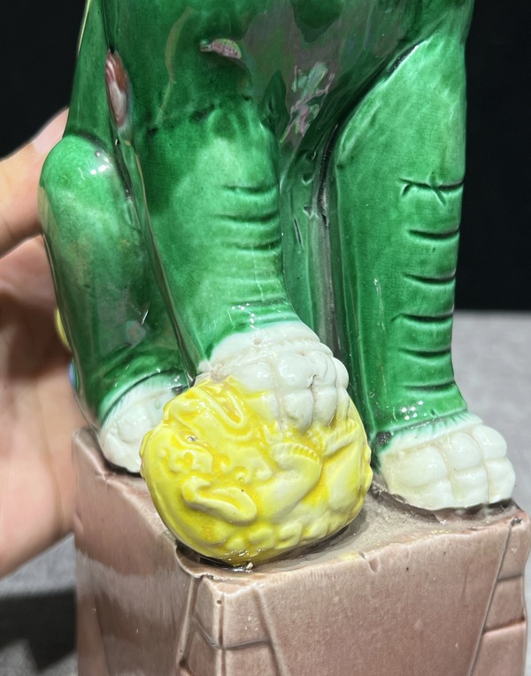 古玩陶瓷素三彩獅子瓷塑拍賣，當前價格920元