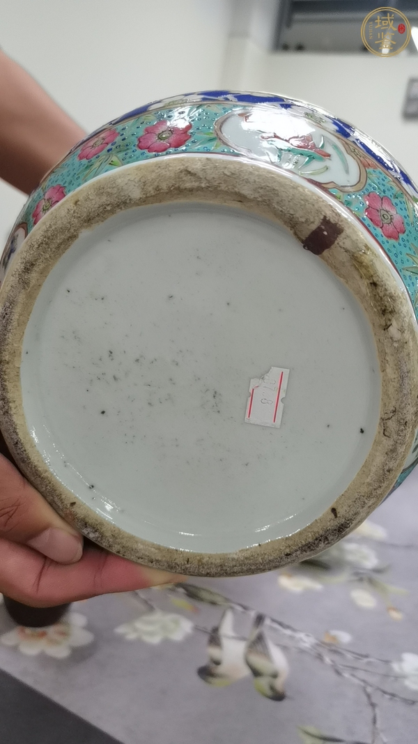 古玩陶瓷人物紋粉彩瓶真品鑒賞圖