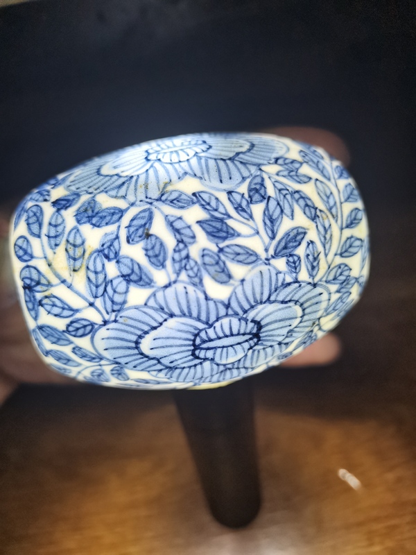 古玩陶瓷清代乾嘉時期花卉紋青花鳥食罐拍賣，當前價格1500元