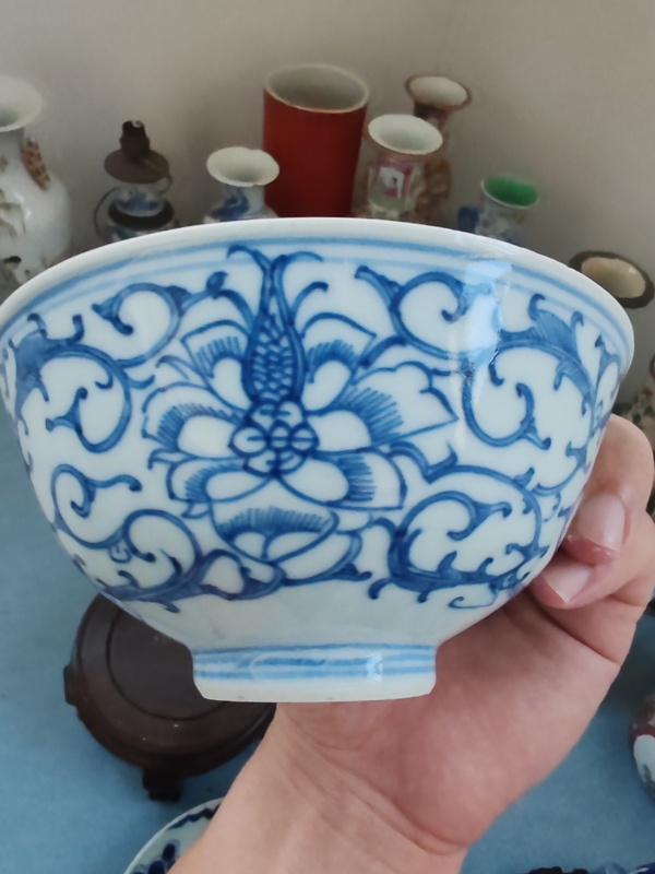 古玩陶瓷清中期青花纏枝蓮紋碗拍賣,當前價格1080元