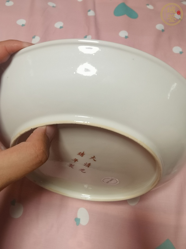 古玩陶瓷龍鳳紋粉彩盤真品鑒賞圖