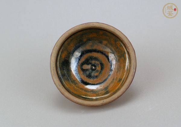 古玩陶瓷窯變黑釉茶盞真品鑒賞圖