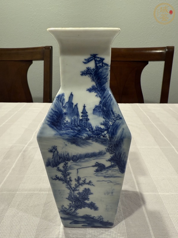 古玩青花瓶真品鑒賞圖