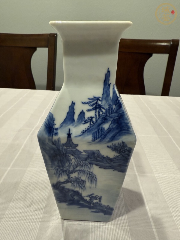 古玩陶瓷青花瓶真品鑒賞圖