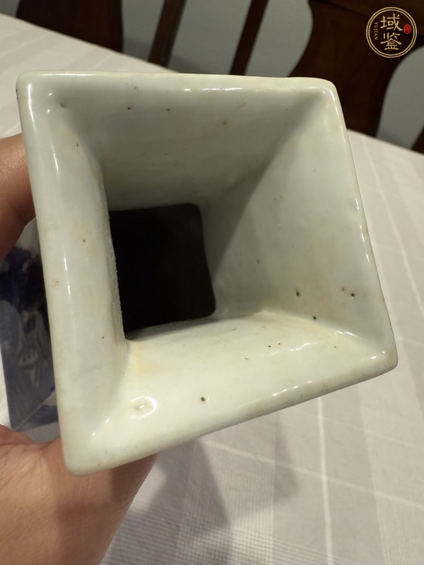 古玩陶瓷青花瓶真品鑒賞圖