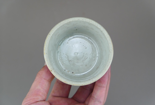 古玩陶瓷明代.龍泉窯青瓷月白釉唇口杯拍賣，當前價格33元
