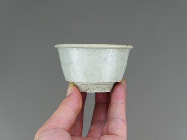 古玩陶瓷明代.龍泉窯青瓷月白釉唇口杯拍賣，當前價格33元