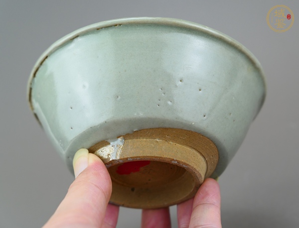 古玩陶瓷龍泉青瓷唇口碗真品鑒賞圖