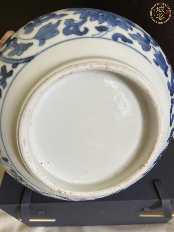古玩陶瓷青花纏枝蓮紋香爐，疑似復窯真品鑒賞圖