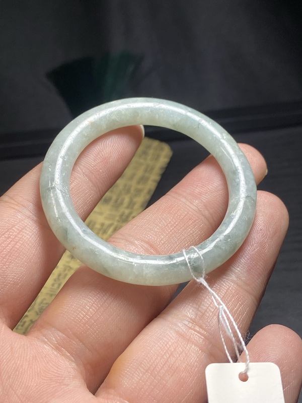 古玩轉(zhuǎn)賣（放漏）清代天然翡翠“素紋環(huán)”拍賣，當前價格450元