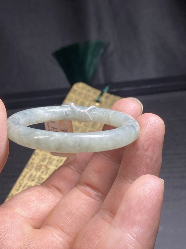 古玩玉器（放漏）清代天然翡翠“素紋環(huán)”拍賣，當(dāng)前價(jià)格1500元