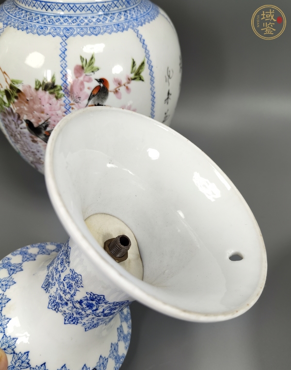 古玩陶瓷粉彩花鳥紋燈瓶真品鑒賞圖