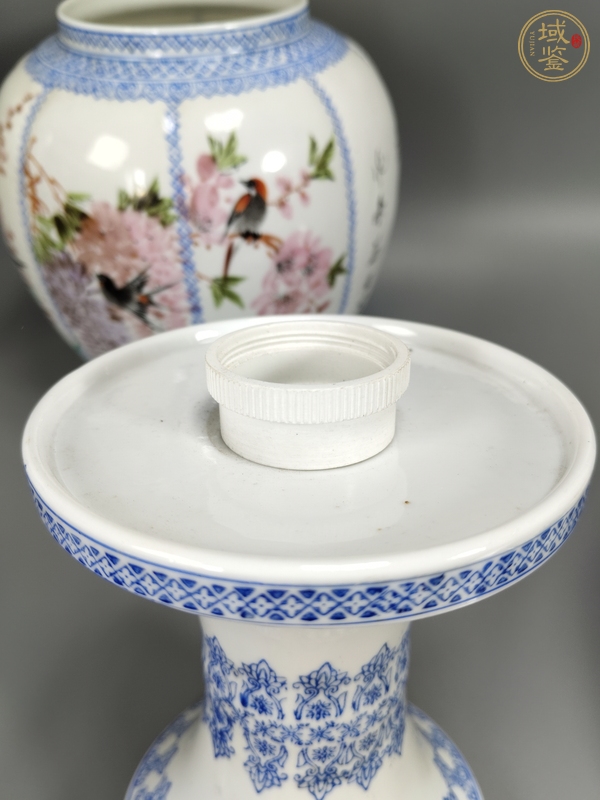 古玩陶瓷粉彩花鳥紋燈瓶真品鑒賞圖