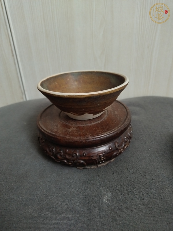古玩陶瓷贛州窯褐釉茶盞真品鑒賞圖
