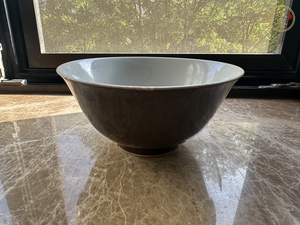 古玩陶瓷紫金釉碗真品鑒賞圖