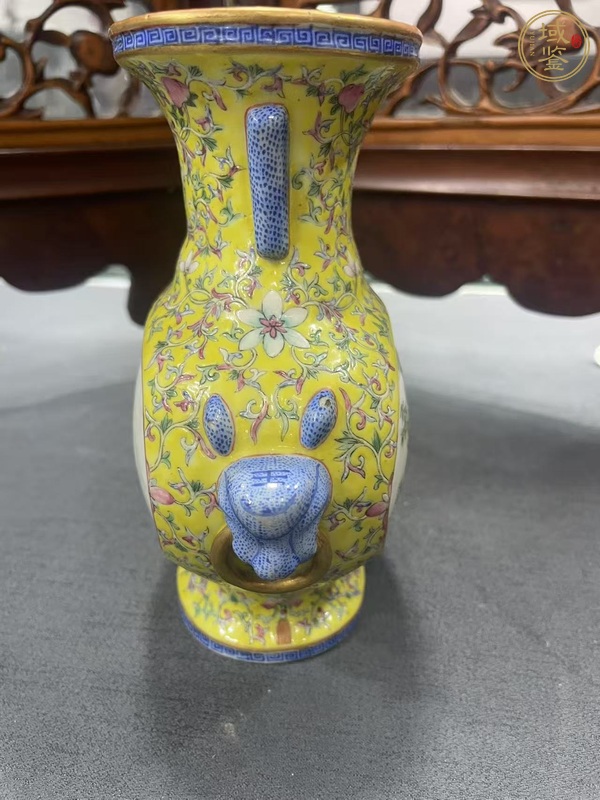 古玩粉彩瓶真品鑒賞圖