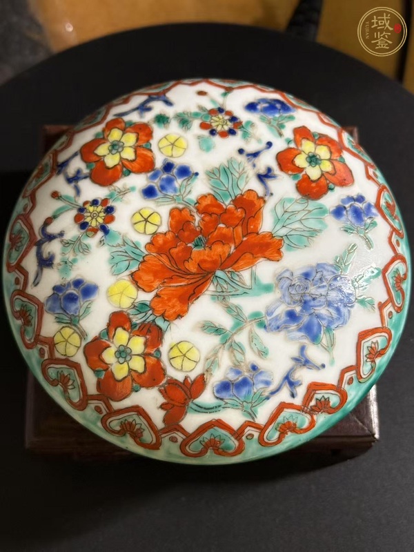 古玩陶瓷花卉紋印泥盒真品鑒賞圖