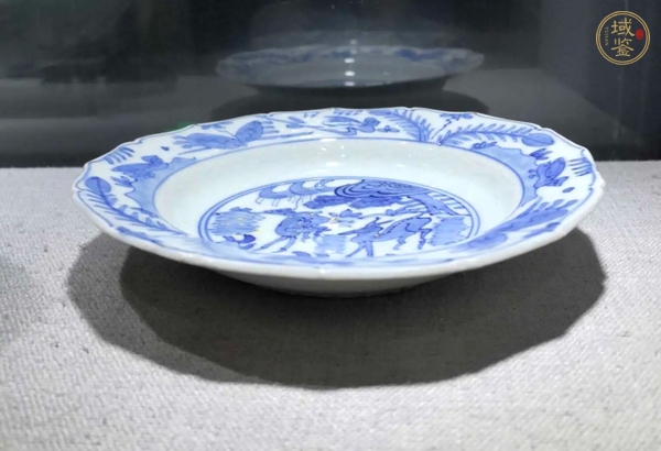 古玩陶瓷明萬歷青花鹿紋盤真品鑒賞圖