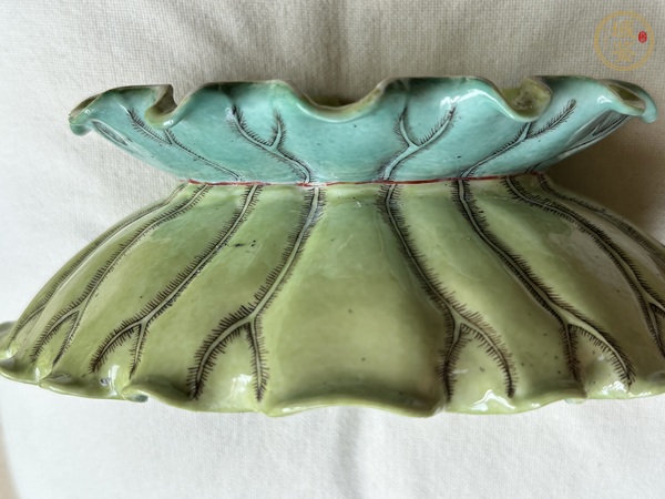 古玩陶瓷花口盤真品鑒賞圖