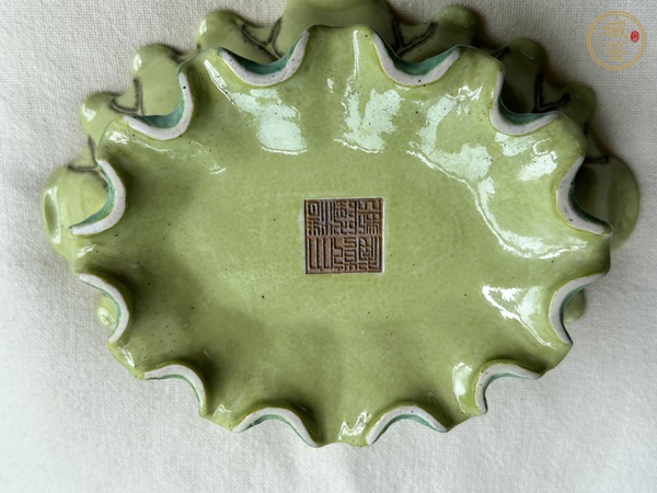 古玩陶瓷花口盤真品鑒賞圖