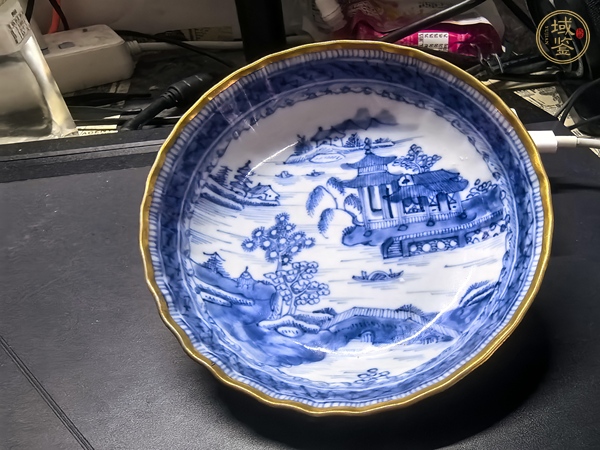 古玩陶瓷乾隆細路青花小盤真品鑒賞圖