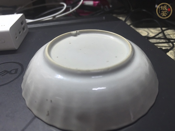 古玩陶瓷乾隆細路青花小盤真品鑒賞圖