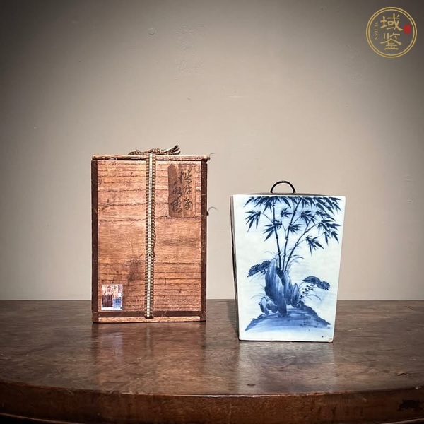 古玩陶瓷青花四方筆筒真品鑒賞圖