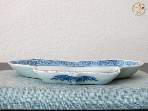 古玩陶瓷青花纏枝花紋盤真品鑒賞圖