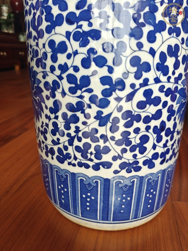 古玩陶瓷青花纏枝花卉紋箭筒真品鑒賞圖