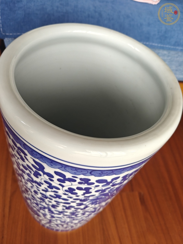古玩陶瓷青花纏枝花卉紋箭筒真品鑒賞圖