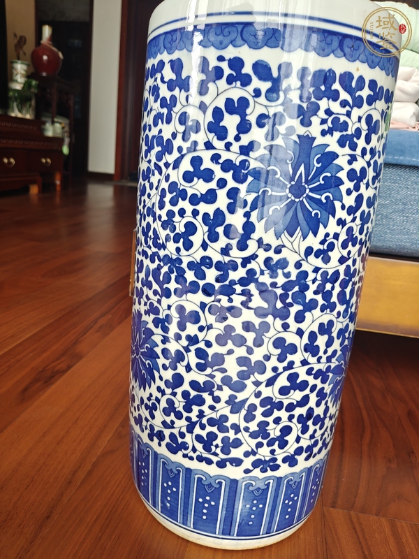 古玩陶瓷青花纏枝花卉紋箭筒真品鑒賞圖