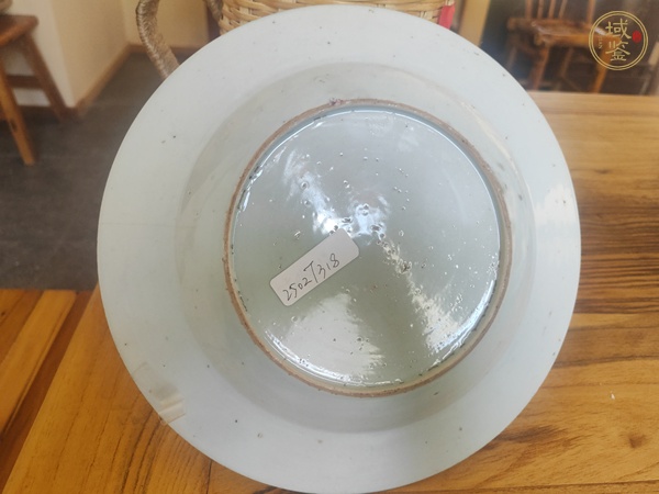 古玩陶瓷博古花卉紋粉彩盤真品鑒賞圖