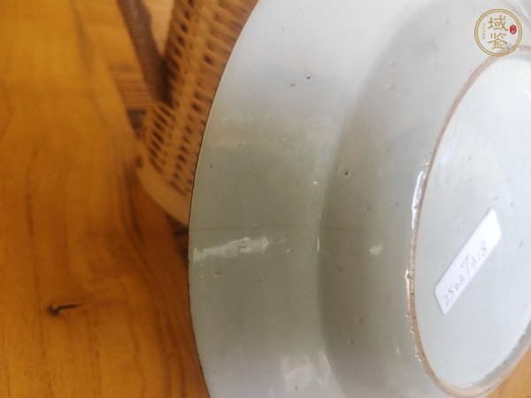 古玩陶瓷博古花卉紋粉彩盤真品鑒賞圖