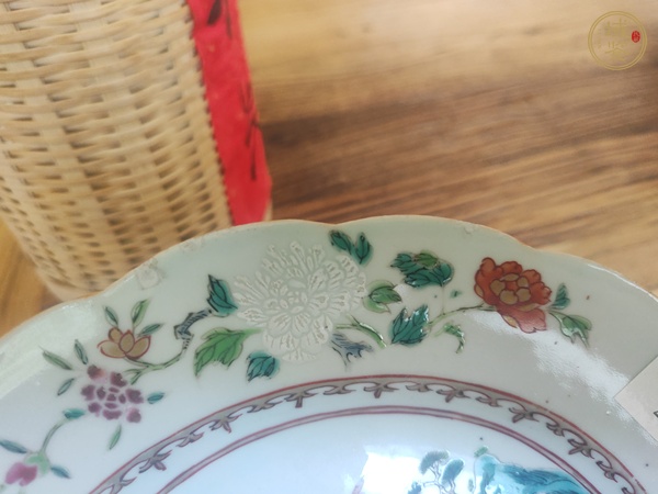 古玩陶瓷樓臺(tái)亭閣山水紋粉彩盤真品鑒賞圖