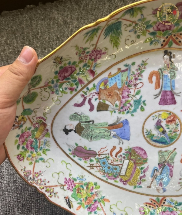 古玩陶瓷清中晚期 廣彩人物紋海棠貢盤真品鑒賞圖