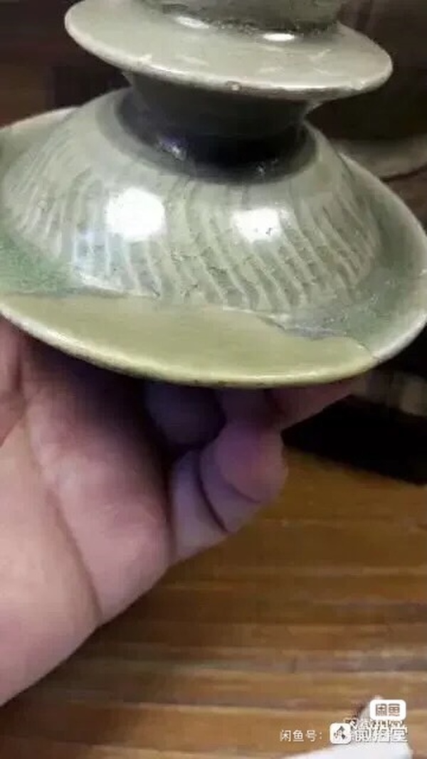 古玩陶瓷龍泉青瓷刻花五管瓶拍賣，當前價格58000元
