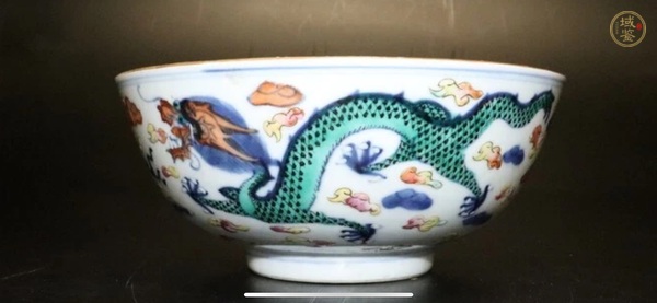 古玩陶瓷清光緒青花粉彩龍鳳呈祥紋碗真品鑒賞圖