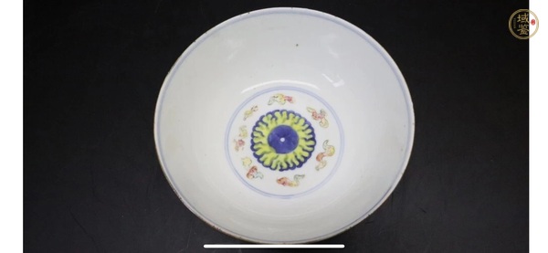 古玩陶瓷清光緒青花粉彩龍鳳呈祥紋碗真品鑒賞圖