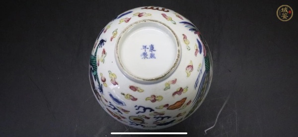 古玩陶瓷清光緒青花粉彩龍鳳呈祥紋碗真品鑒賞圖