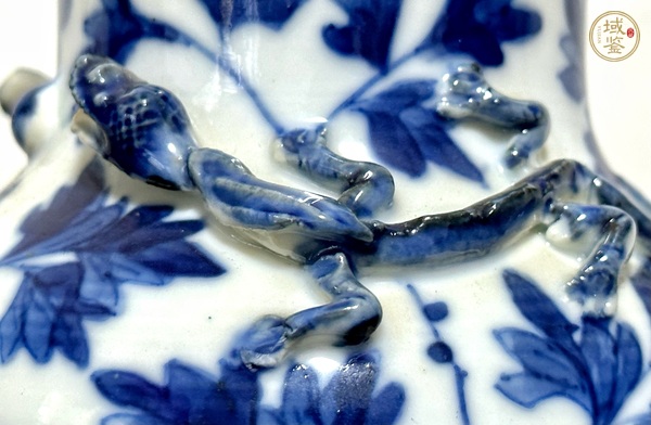 古玩陶瓷青花瓶真品鑒賞圖